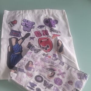 White Tote and Pouch Set with Graphic Print